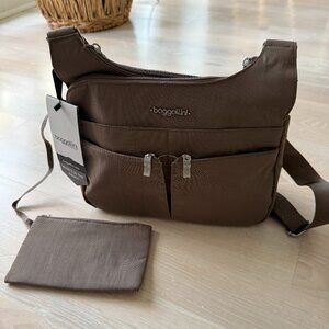 Baggallini Cross Over Crossbody with RFID Wristlet - Portobello